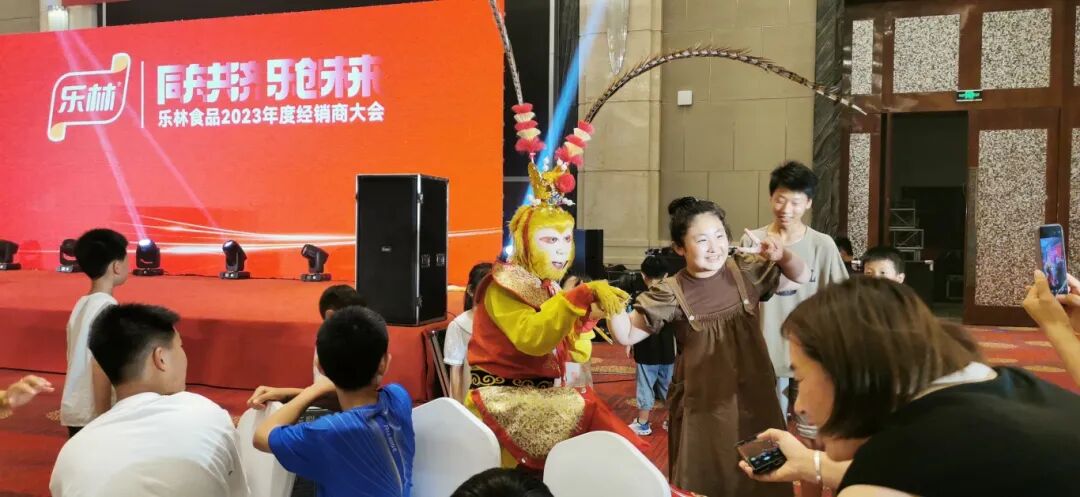 d908de623f4bb8fd4c34f7946136417f.jpg 樂林丨讓每個人,樂享品質(zhì)涮烤生活